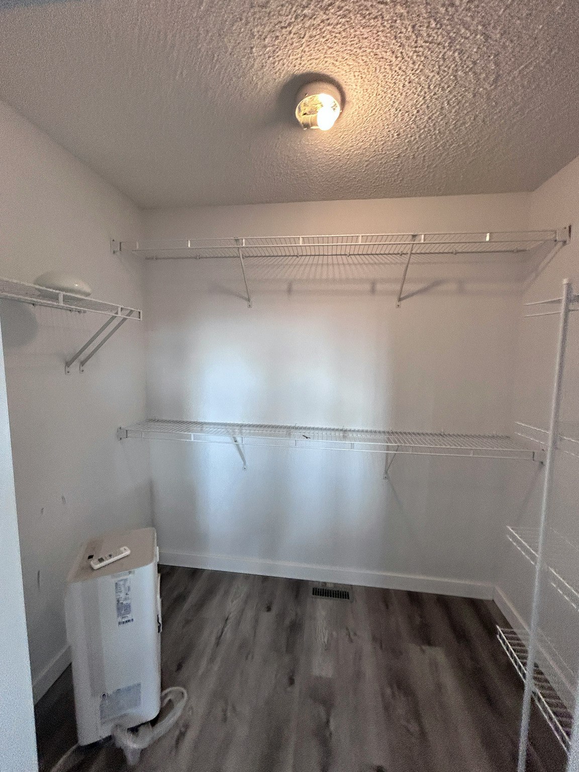1903 28 Street Northwest, Edmonton, AB, T6T 0K2 - 17