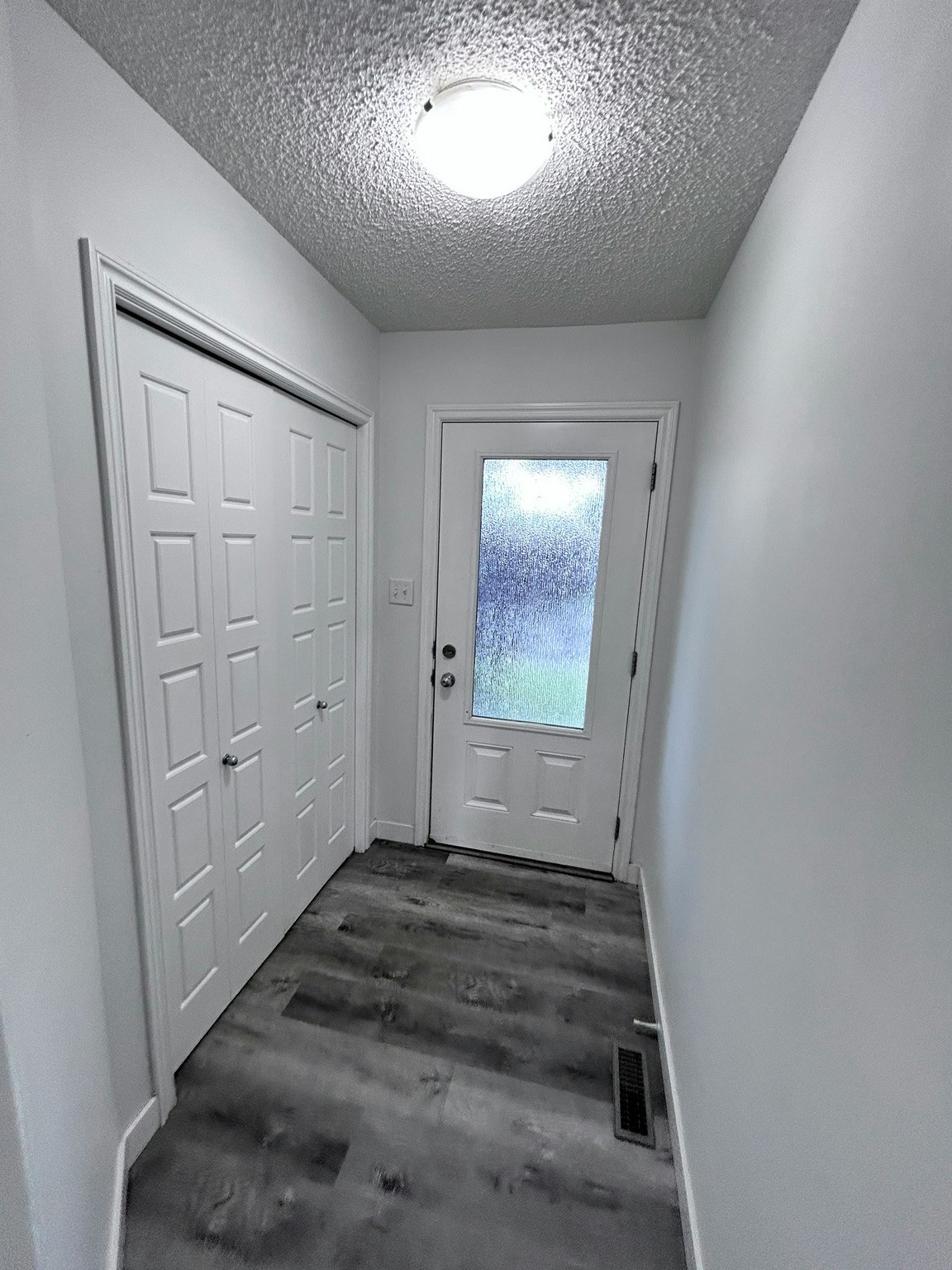 1903 28 Street Northwest, Edmonton, AB, T6T 0K2