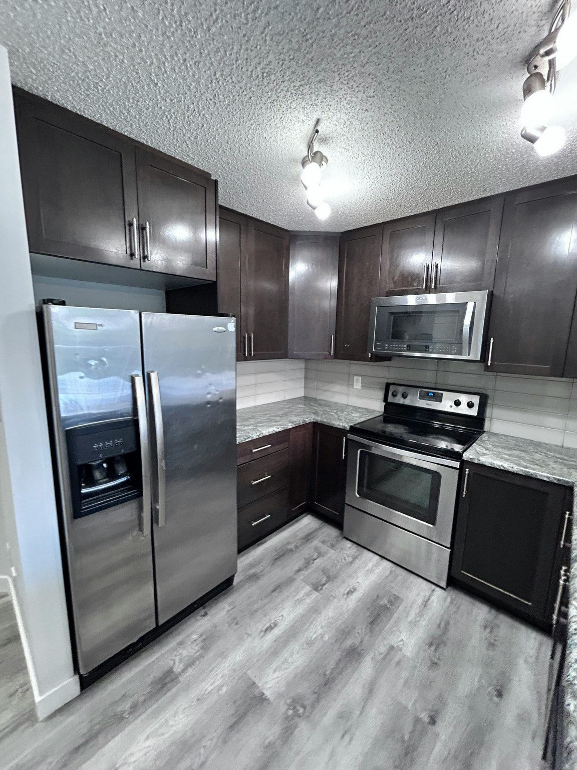 1903 28 Street Northwest, Edmonton, AB, T6T 0K2 - 5