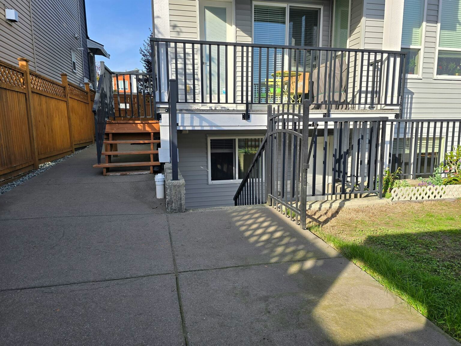 20522 70 Avenue, Langley, BC, V2Y 0W4 - 4