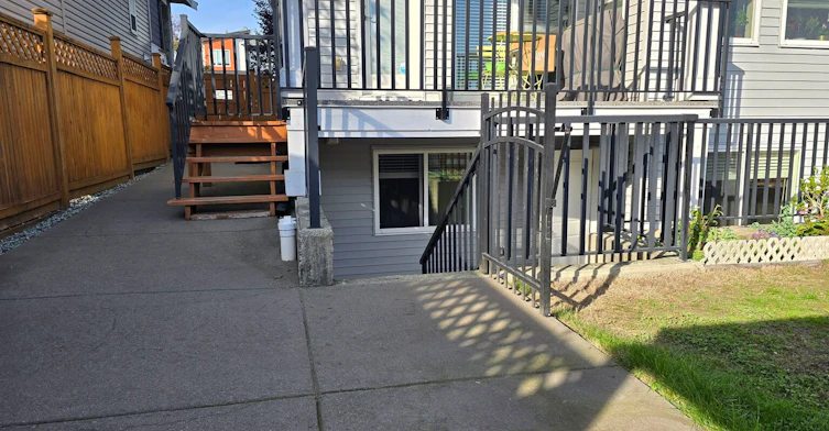 20522 70 Avenue, Langley, BC, V2Y 0W4 - 4