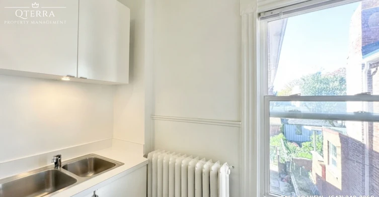 3-68 Palmerston Avenue, Toronto, ON, M6J 2J1 - 4