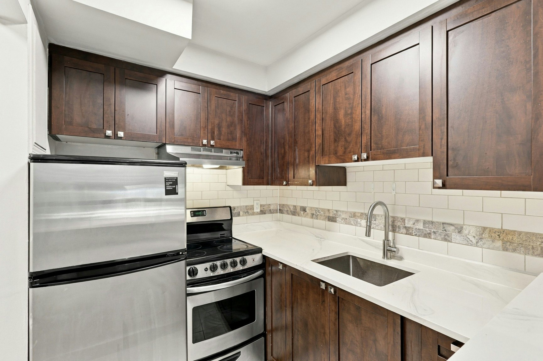 5755 Sir Walter Scott Avenue, Côte-Saint-Luc, QC, H4W 1S4 - 14
