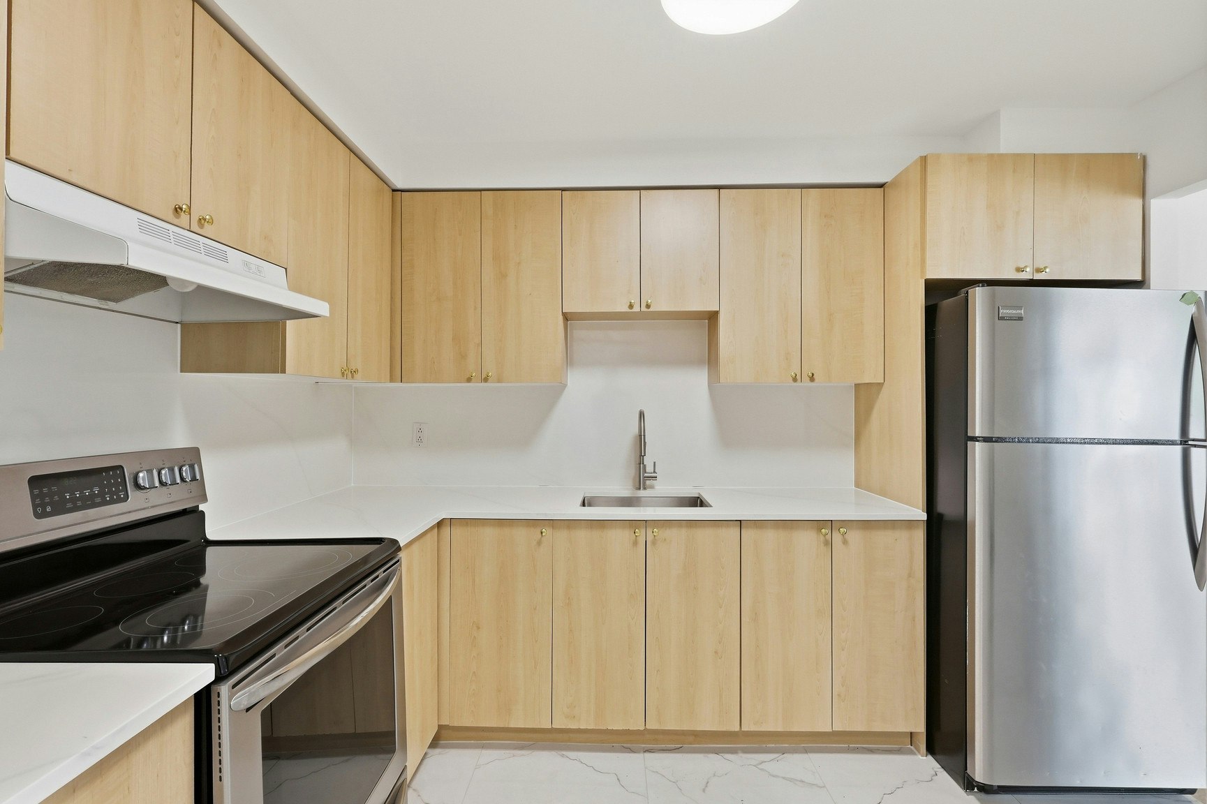 5755 Sir Walter Scott Avenue, Côte-Saint-Luc, QC, H4W 1S4 - 4
