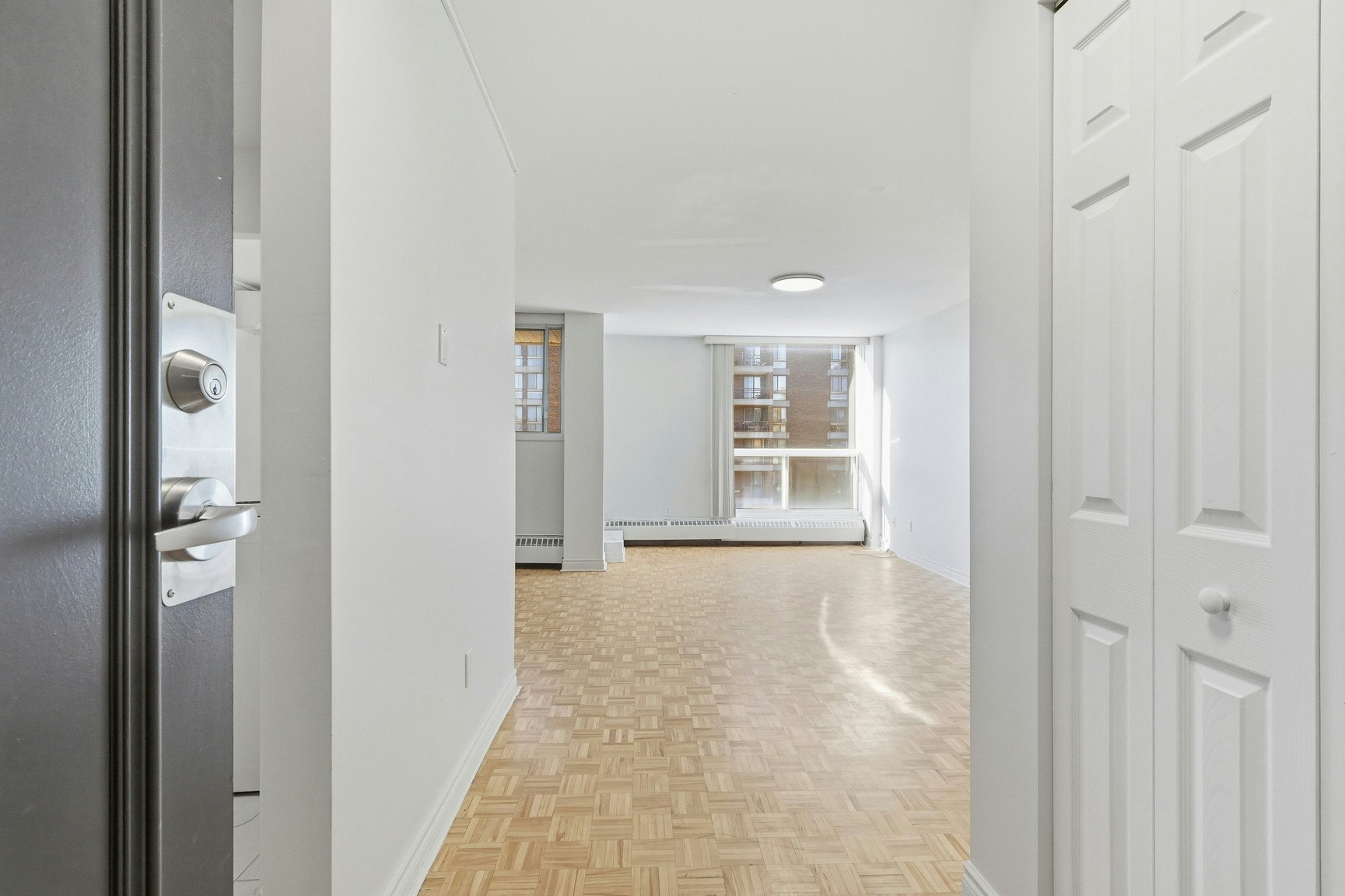 5755 Sir Walter Scott Avenue, Côte-Saint-Luc, QC, H4W 1S4