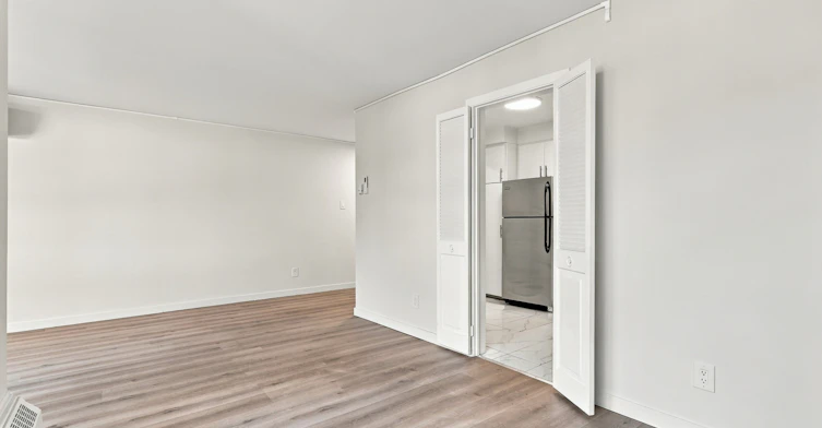 5755 Sir Walter Scott Avenue, Côte-Saint-Luc, QC, H4W 1S4 - 21