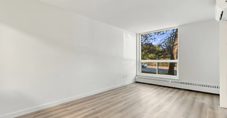 5755 Sir Walter Scott Avenue, Côte-Saint-Luc, QC, H4W 1S4 - 12
