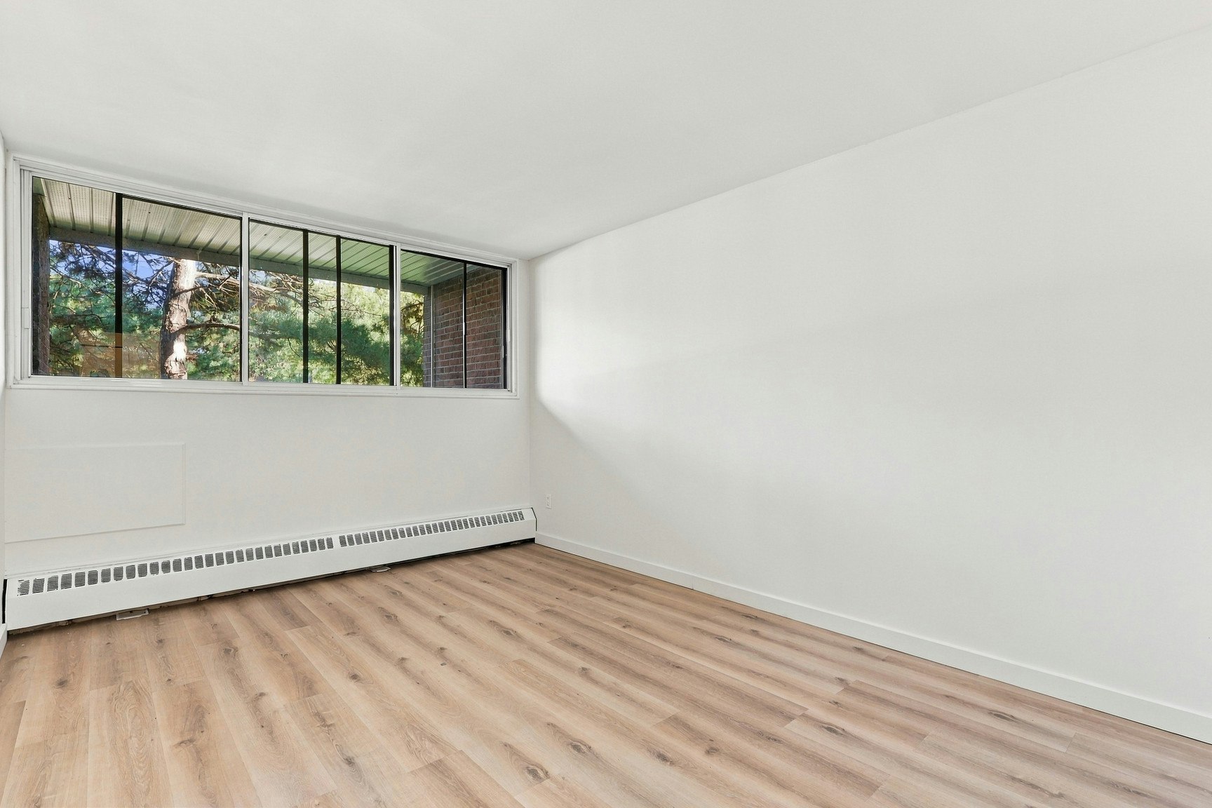 5755 Sir Walter Scott Avenue, Côte-Saint-Luc, QC, H4W 1S4 - 16