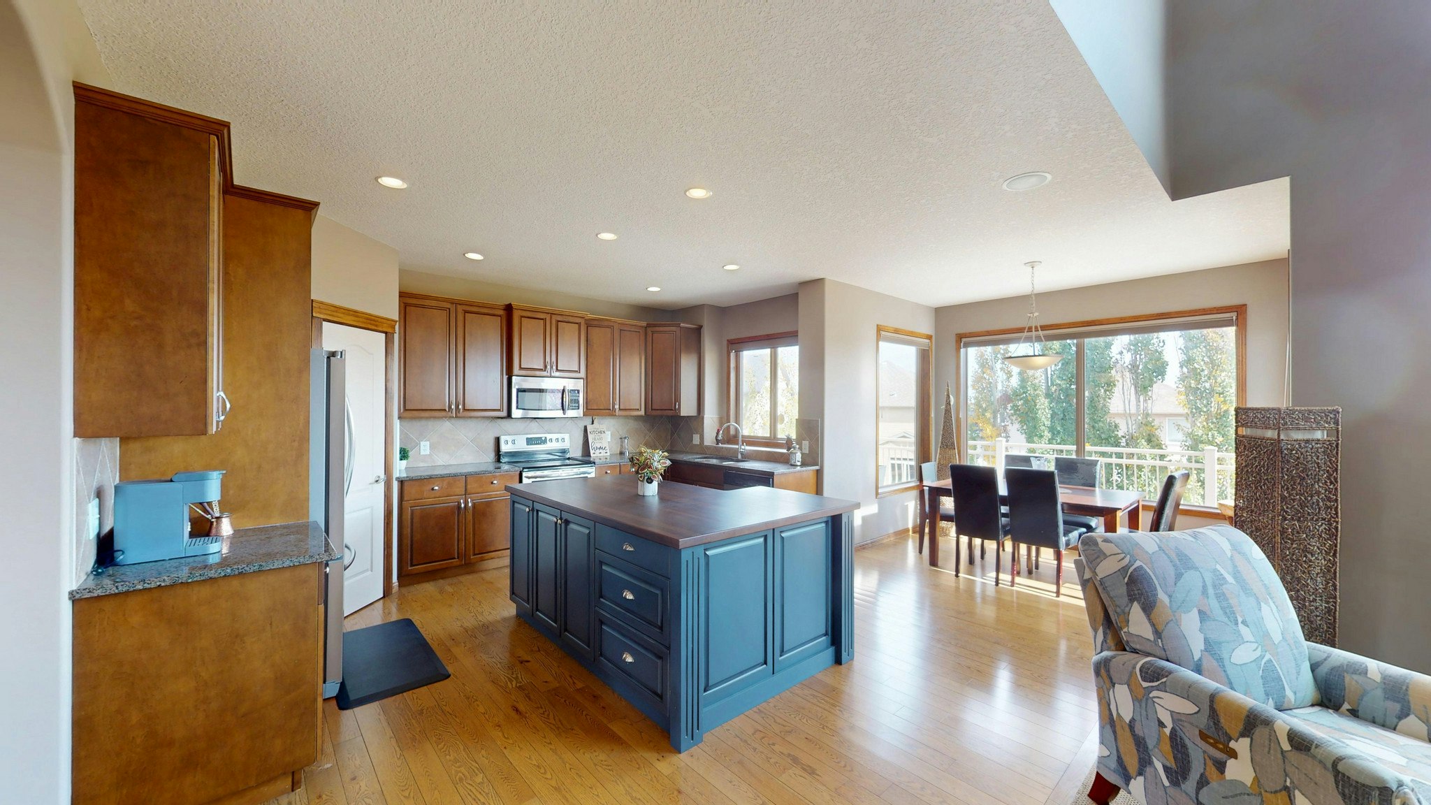 35 Tremblant Point SW, Calgary, AB, T3H 0B9 4
