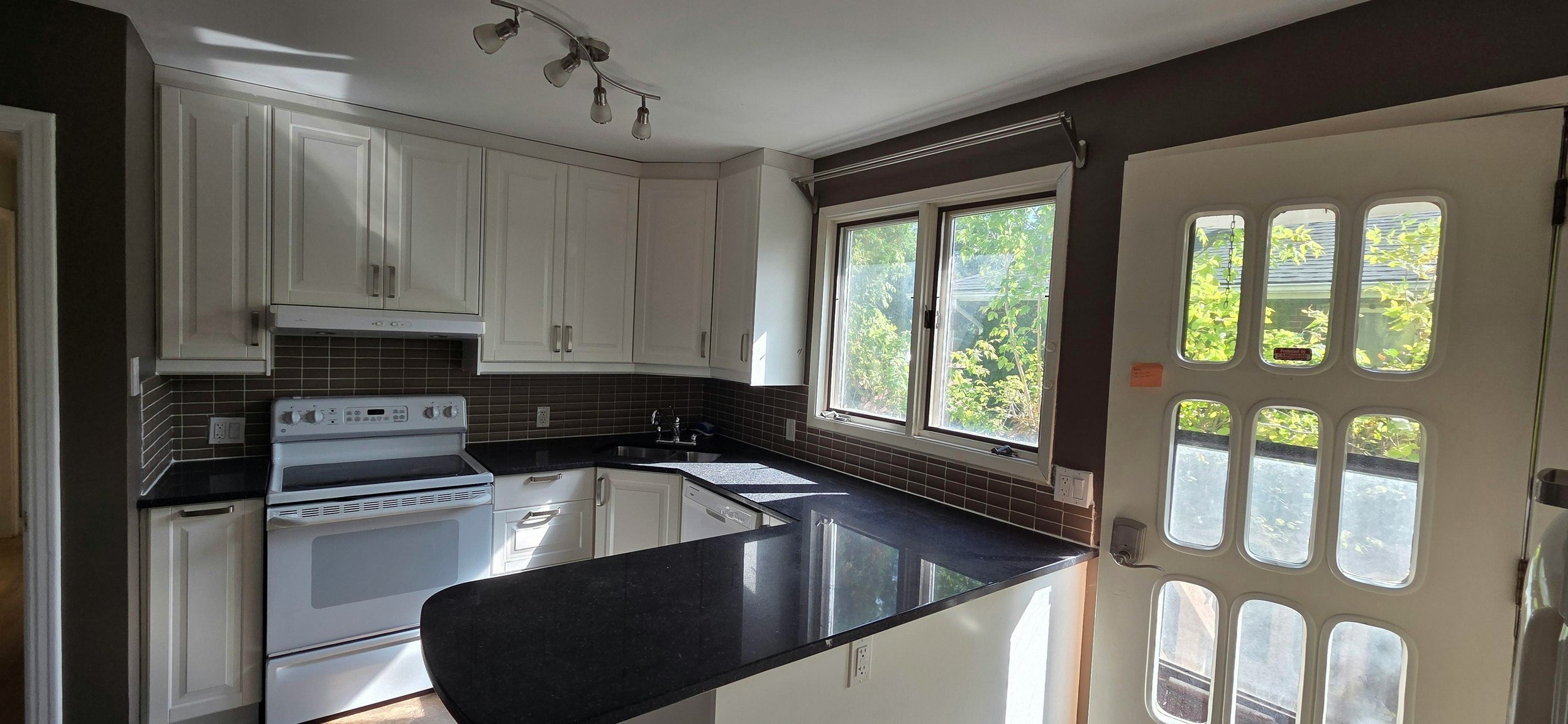 869-869 Rex Avenue, Ottawa, ON, K2A 2P6 - 17