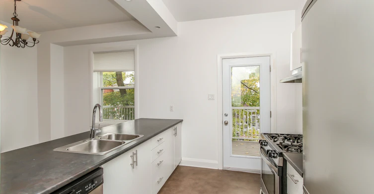 207 Fifth Avenue, Ottawa, ON, K1S 2N1 - 9