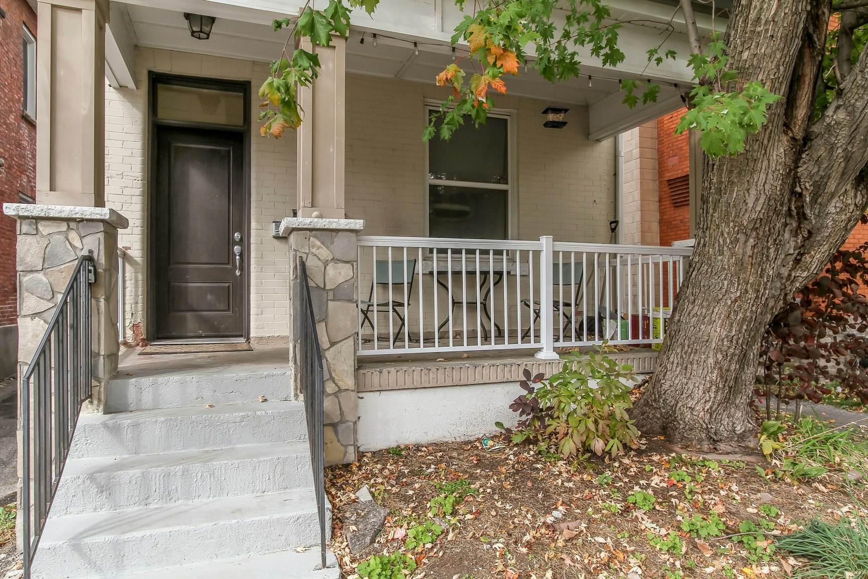 207 Fifth Avenue, Ottawa, ON, K1S 2N1 - 2