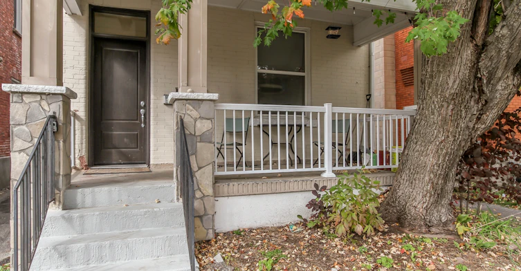 207 Fifth Avenue, Ottawa, ON, K1S 2N1 - 2