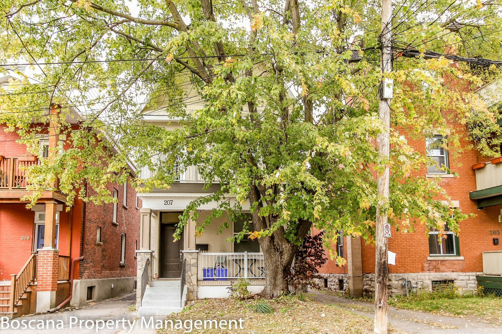 207 Fifth Avenue, Ottawa, ON, K1S 2N1