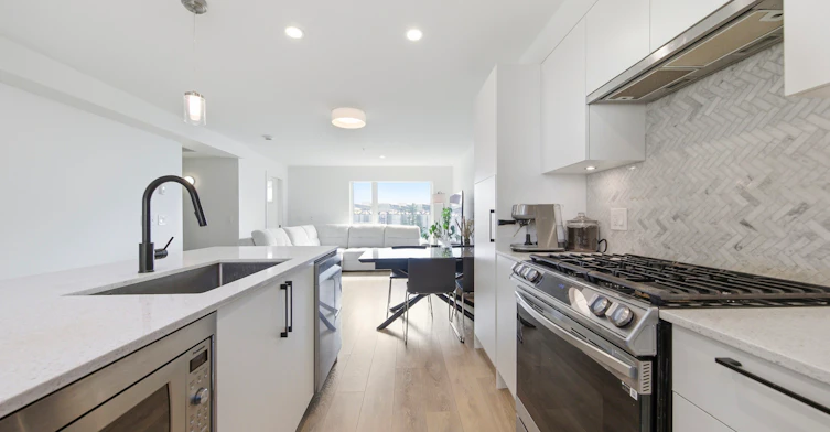 555 East 2nd Street, North Vancouver, BC, V7L 1E1 - 6