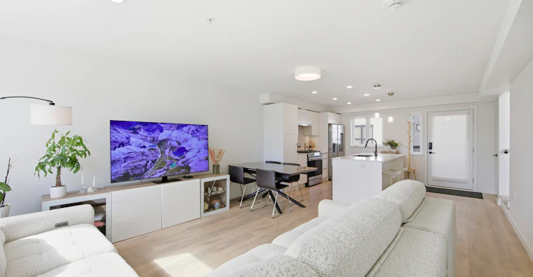 555 East 2nd Street, North Vancouver, BC, V7L 1E1 - 4