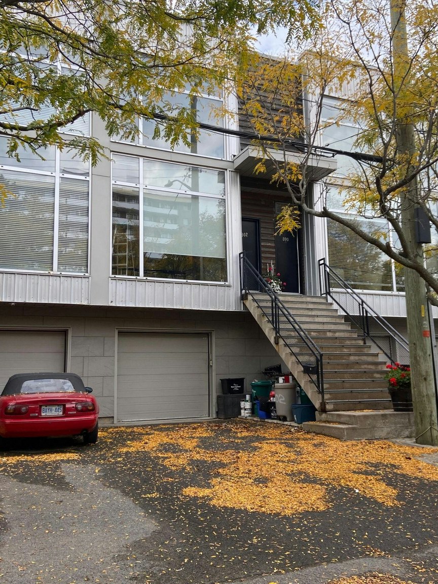802-802 High Street, Ottawa, ON, K2B 6C4