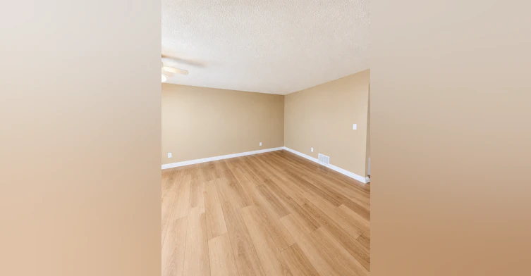 4174 28 Avenue Northwest, Edmonton, AB, T6L 4W1 - 6