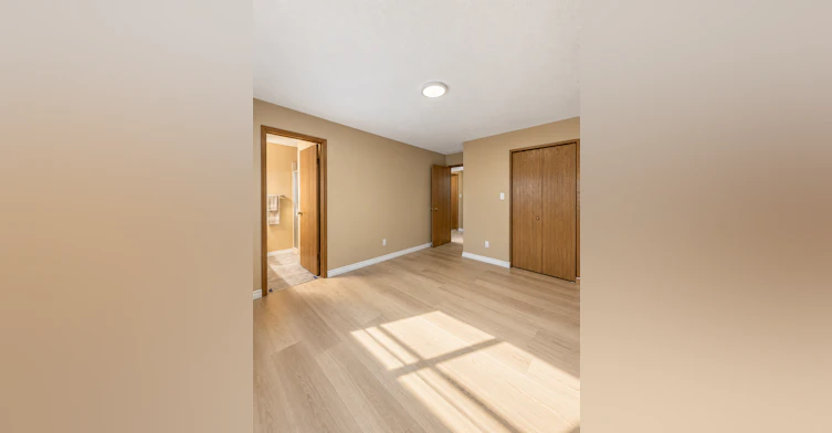 4174 28 Avenue Northwest, Edmonton, AB, T6L 4W1 - 25