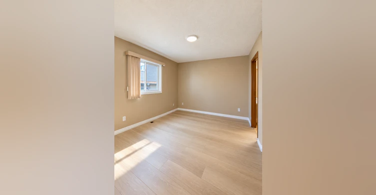 4174 28 Avenue Northwest, Edmonton, AB, T6L 4W1 - 23