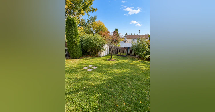 4174 28 Avenue Northwest, Edmonton, AB, T6L 4W1 - 31
