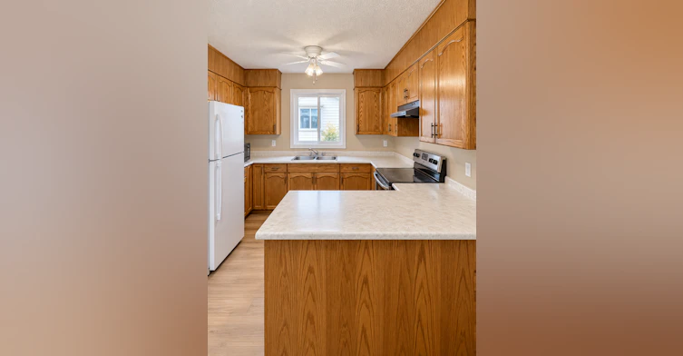 4174 28 Avenue Northwest, Edmonton, AB, T6L 4W1 - 11
