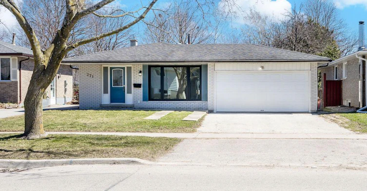 LL-271 Cook Street, Barrie, ON, L4M 4H7