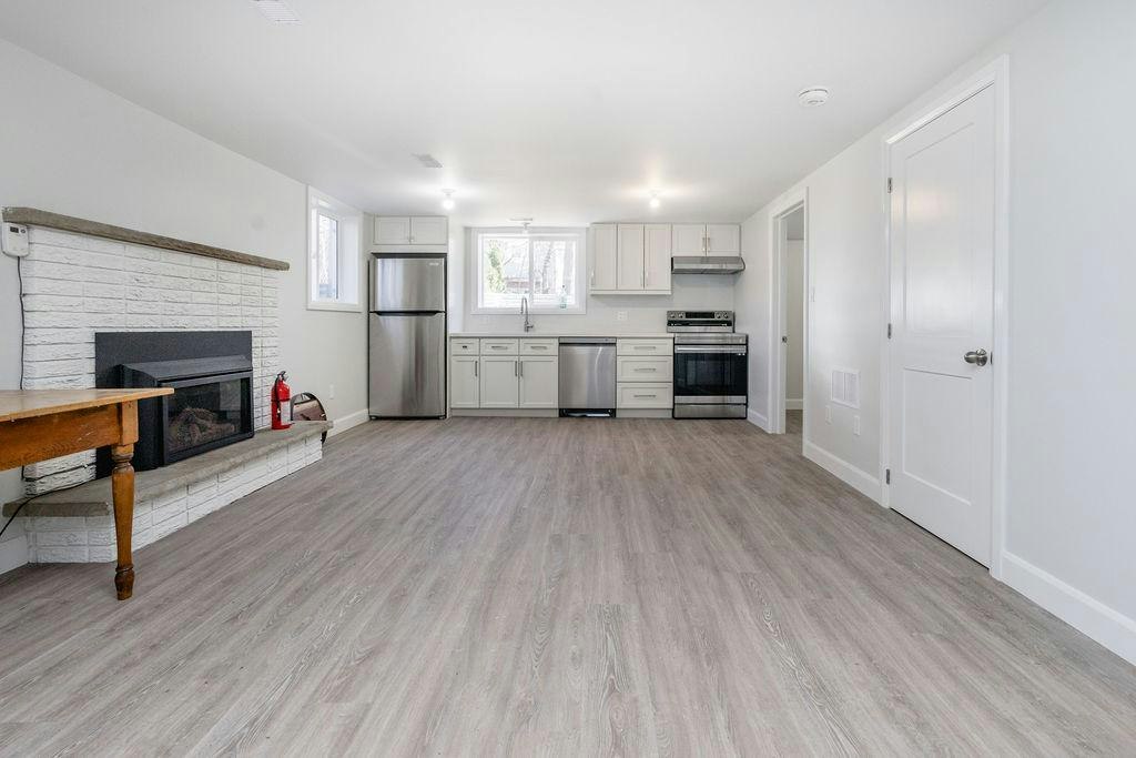 LL-271 Cook Street, Barrie, ON, L4M 4H7 - 4