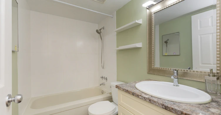 114-10644 151a Street, Surrey, BC, V3R 8R3 - 9