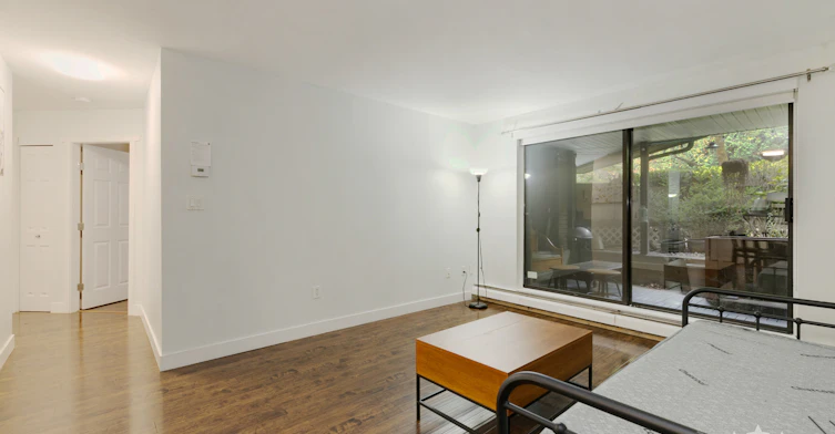 114-10644 151a Street, Surrey, BC, V3R 8R3 - 4
