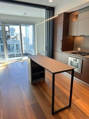 1277 Hornby Street, Vancouver, BC, V6Z 1W4 - 2