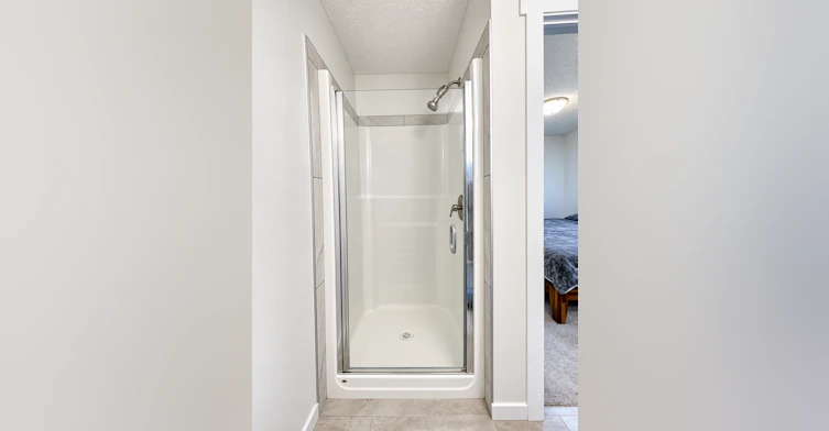 19216 27 Avenue Northwest, Edmonton, AB, T6M 3B5 - 26