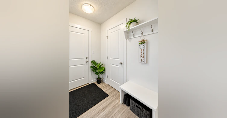 19216 27 Avenue Northwest, Edmonton, AB, T6M 3B5 - 5