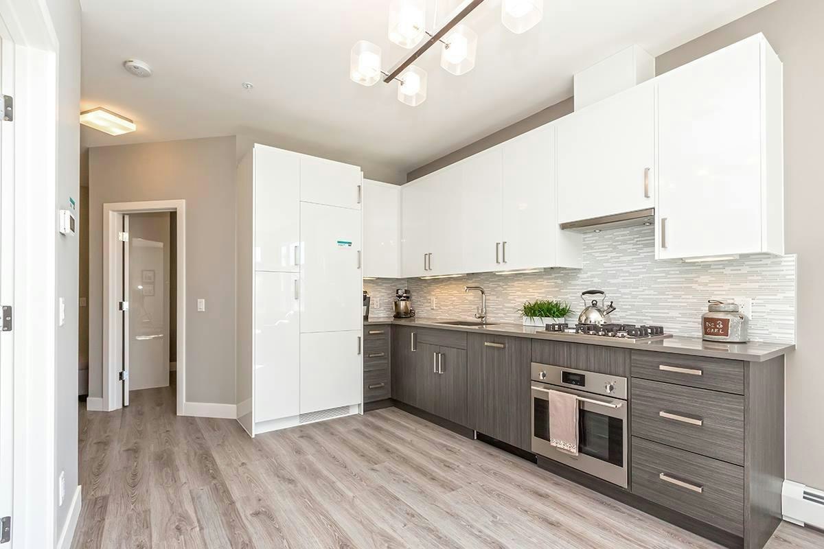 515 4 Avenue Northeast, Calgary, AB, T2E 0J9 - 2