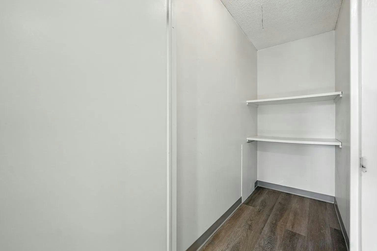 209-607 Kingsmere Crescent Southwest, Calgary, AB, T2V 2H9 - 5