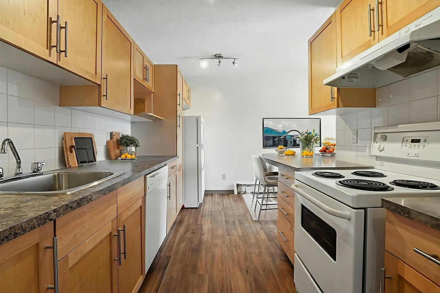 209-607 Kingsmere Crescent Southwest, Calgary, AB, T2V 2H9 - 6