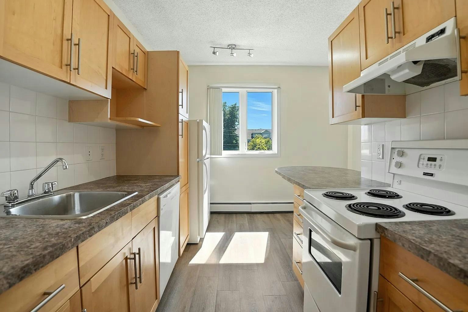 209-607 Kingsmere Crescent Southwest, Calgary, AB, T2V 2H9 - 2