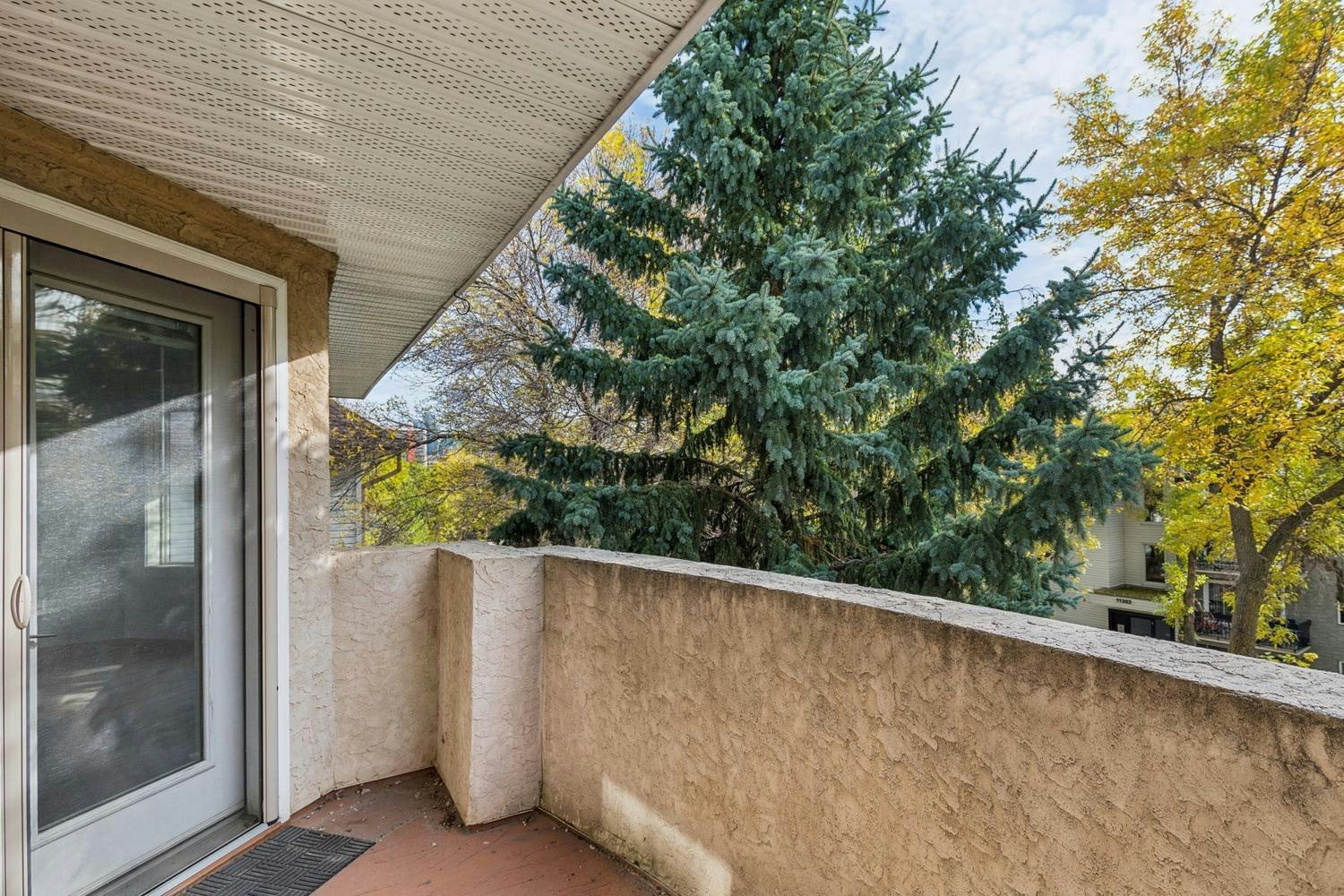 11316 103 Avenue Northwest, Edmonton, AB, T5K 0S2 - 6