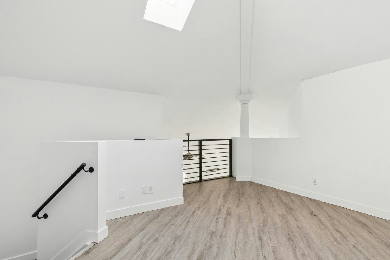 11316 103 Avenue Northwest, Edmonton, AB, T5K 0S2 - 12