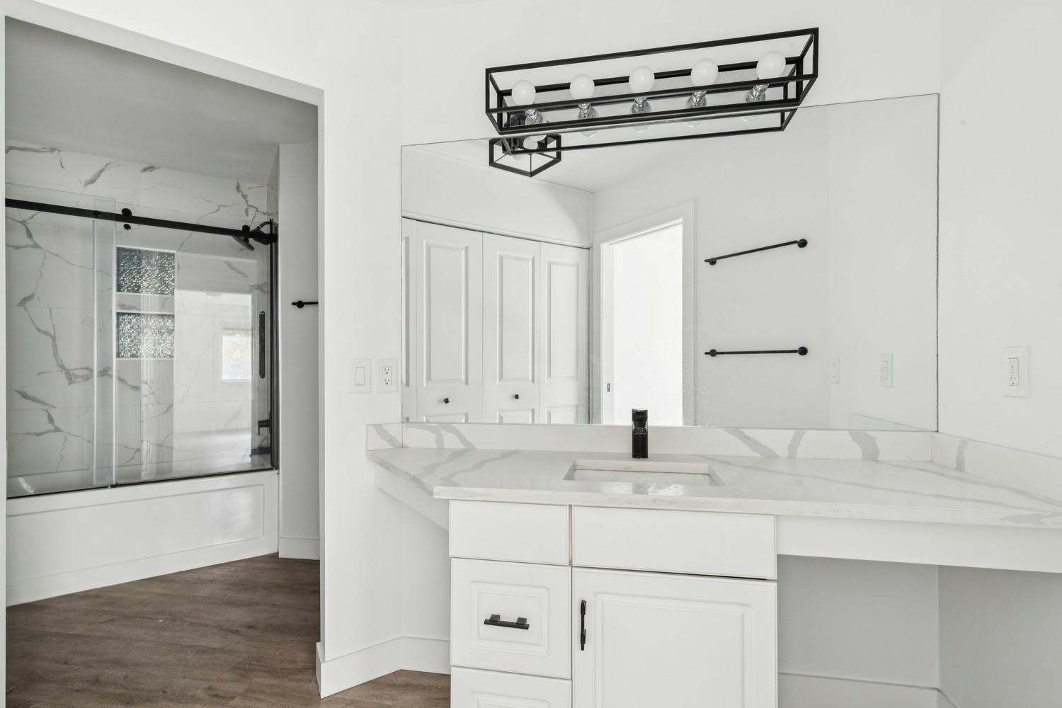 11316 103 Avenue Northwest, Edmonton, AB, T5K 0S2 - 7