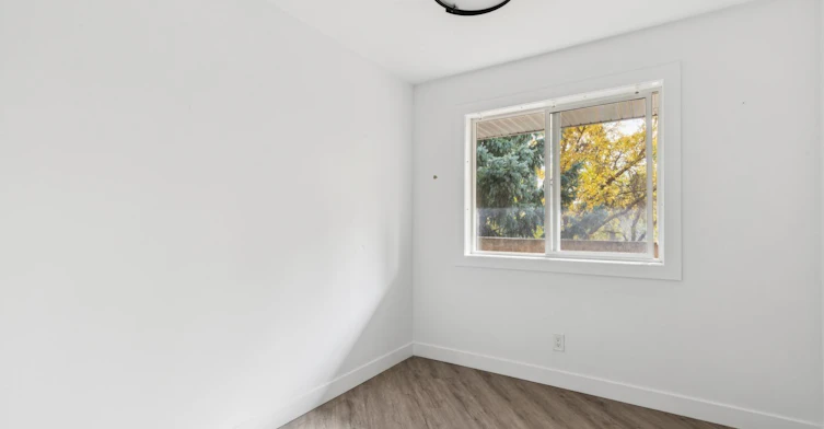 11316 103 Avenue Northwest, Edmonton, AB, T5K 0S2 - 18