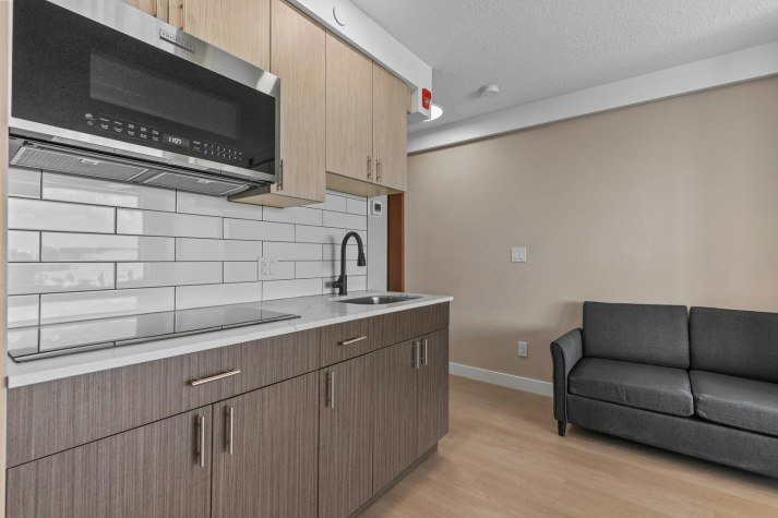 4311 49 Avenue, Red Deer, AB, T4N 5Y7 - 4