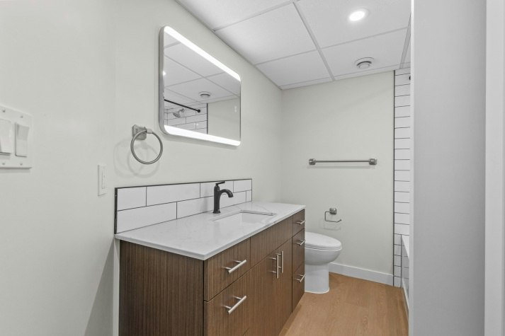 4311 49 Avenue, Red Deer, AB, T4N 5Y7 - 10