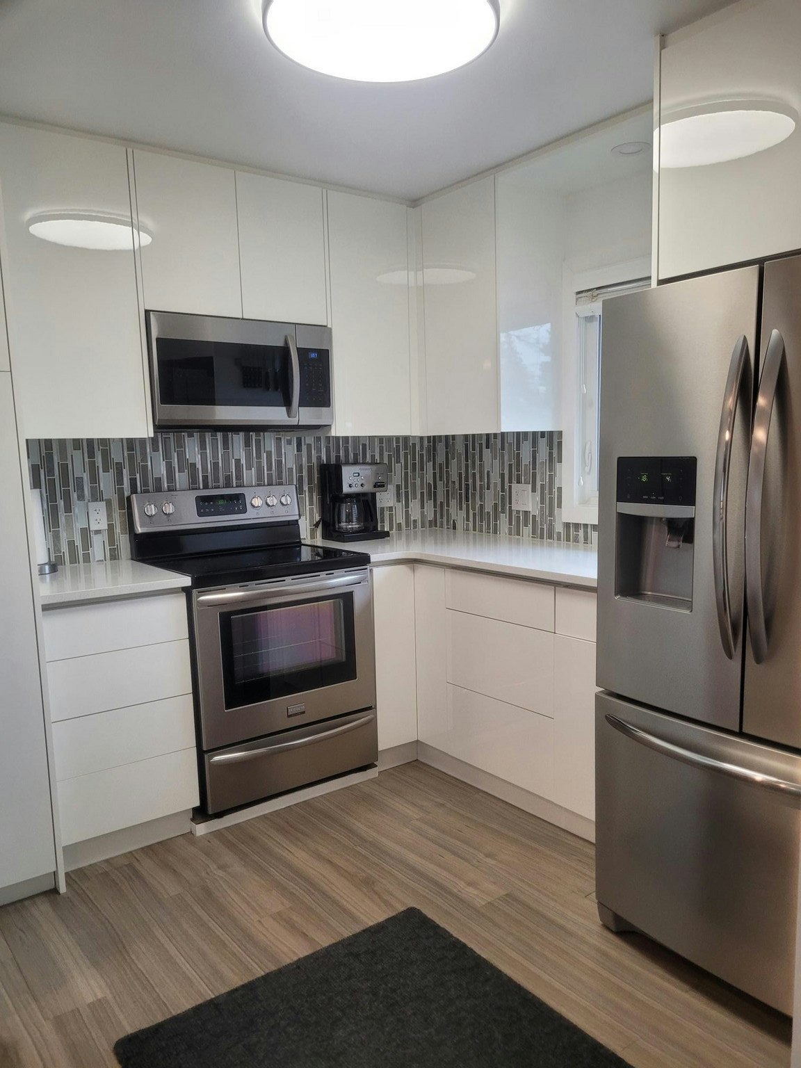 12380 132 Street Northwest, Edmonton, AB, T5L 1P8 - 2