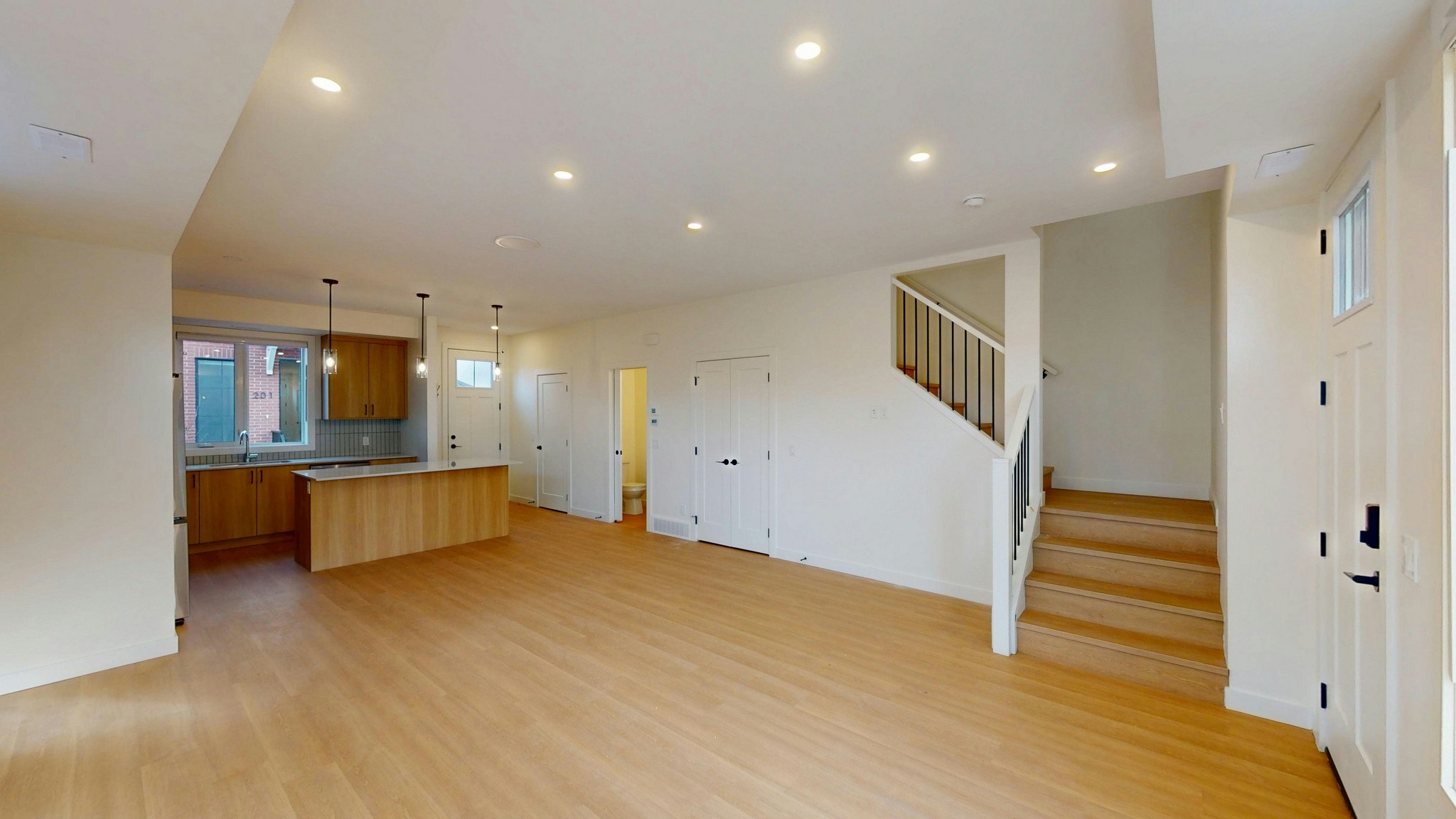 1336 10 Avenue SE, Calgary, AB, T2G 0W9 - 2