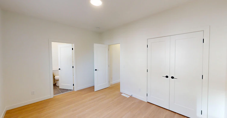 1336 10 Avenue SE, Calgary, AB, T2G 0W9 - 6