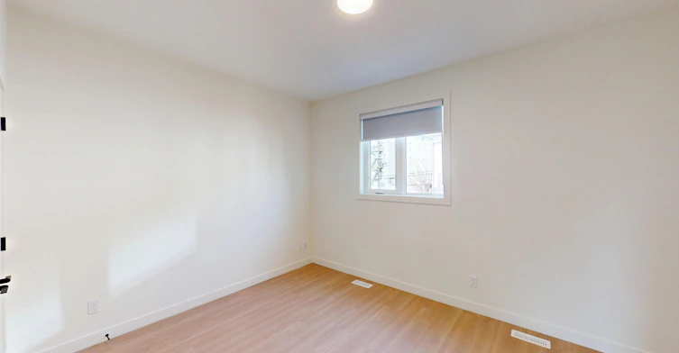 1336 10 Avenue SE, Calgary, AB, T2G 0W9 - 5