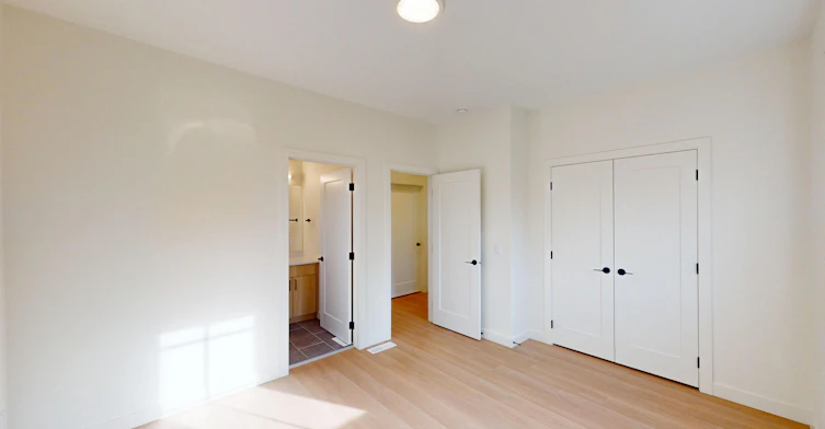 1336 10 Avenue SE, Calgary, AB, T2G 0W9 - 9
