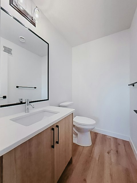 Upper-6035 105 Street Northwest, Edmonton, AB, T6H 2N3 - 10