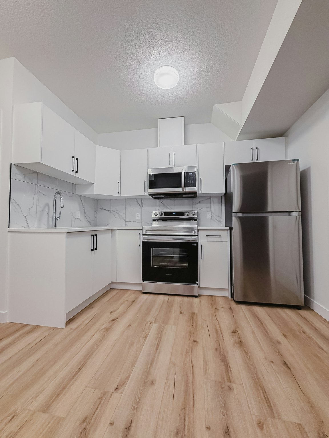 Lower-6035 105 Street Northwest, Edmonton, AB, T6H 2N3 - 2